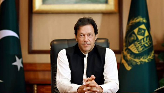 عمران خان عوامی مقبولیت برقرار رکھنے میں کامیاب، رائے عامہ کے جائزوں نے بتادیا
