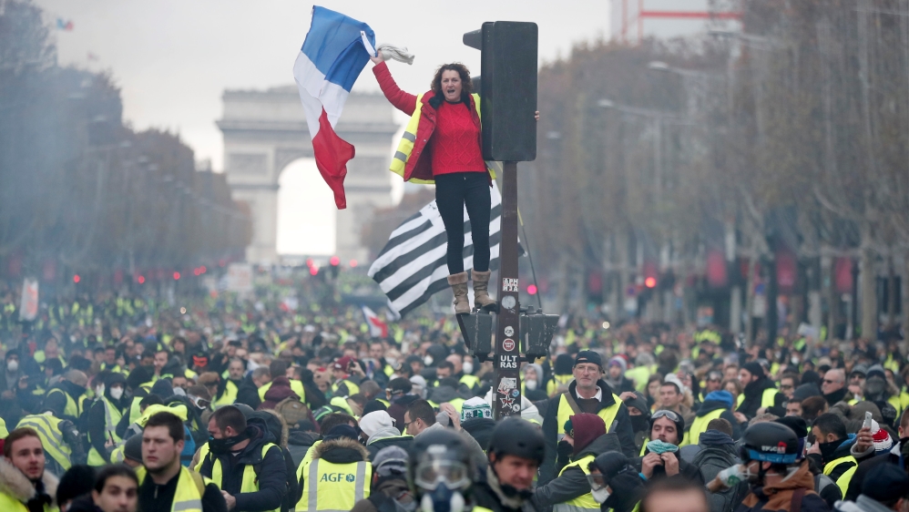 فرانس: مہنگائی کے خلاف ایسا زبردست احتجاج کہ دنیابھر کے حکمران خوفزدہ ہوگئے