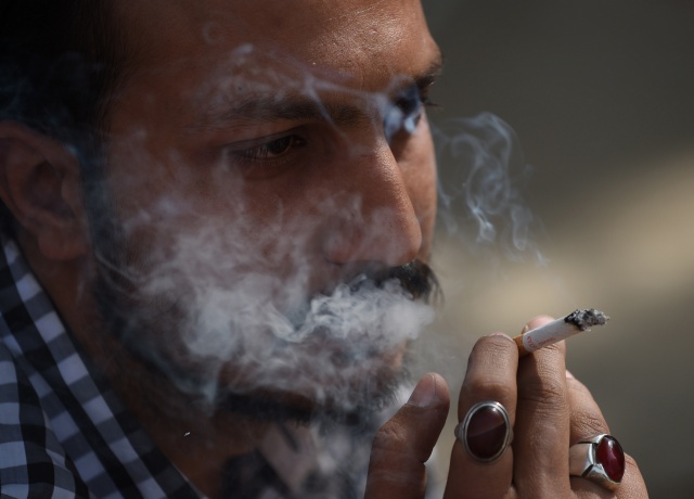 تمباکونوشی،ایک لاکھ پاکستانی سالانہ ہلاک، حکومت نے اہم اقدامات کا اعلان کردیا