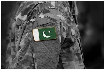 پاکستانی فوج کے غازیوں شہیدوں کے ساتھ ہیں ہم!!