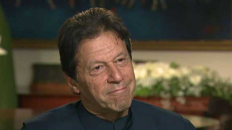 عمران خان، پاکستانی وزیراعظم انٹرویو کے دوران
