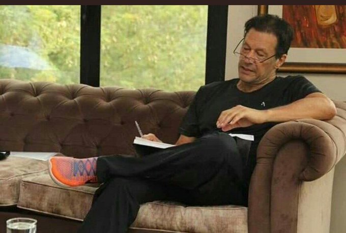 عمران خان حکومت کا پہلا سال مکمل، لوگ کیا کہتے ہیں؟