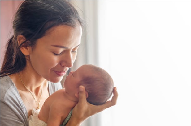 پہلی بار وضع حمل ( ڈیلیوری) کے بعد پرسکون اور آرام دہ دن کیسے گزاریں؟