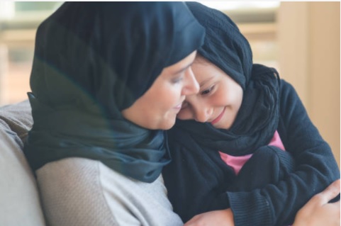 باحجاب مسلمان ماں اور بیٹی