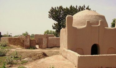 پاکستان، گائوں میں مٹی سے بنی مسجد