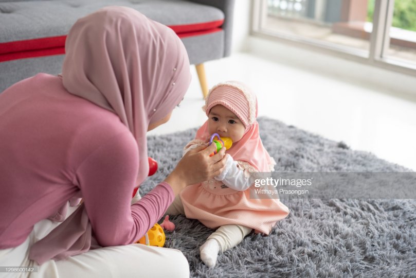 باحجاب مسلمان ماں اور بیٹی