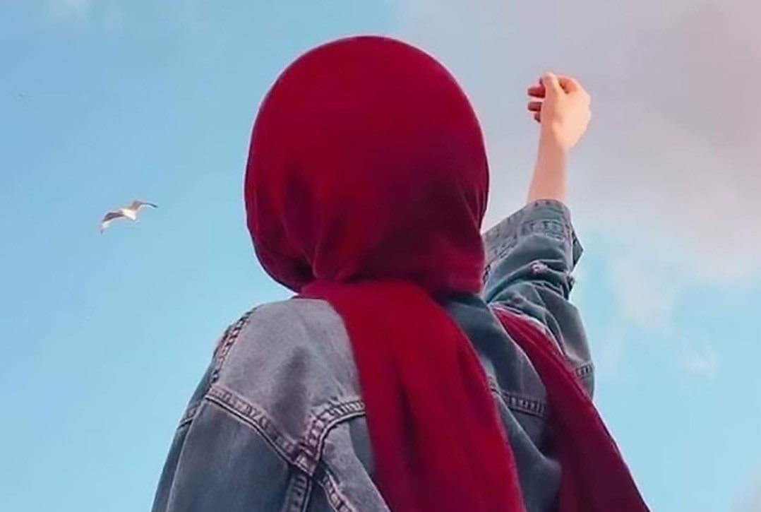 مسلمان باحجاب خاتون