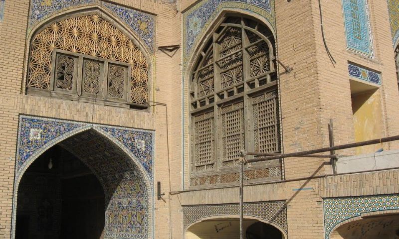 خاکِ فارس کا مسافر(12)