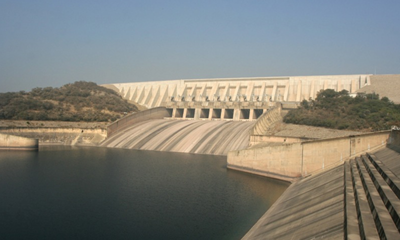 جھیل کے پیندے میں دبی ایک کہانی