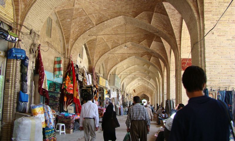 خاکِ فارس کا مسافر(15)
