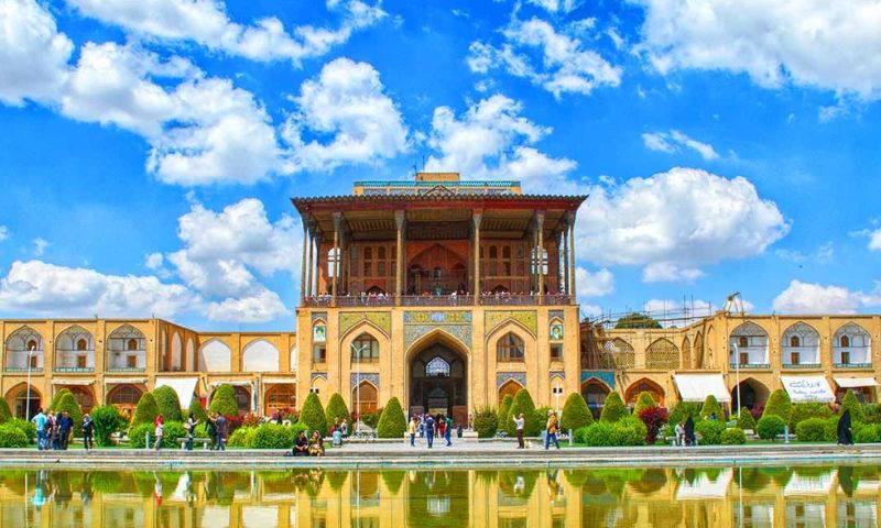 خاکِ فارس کا مسافر(28)