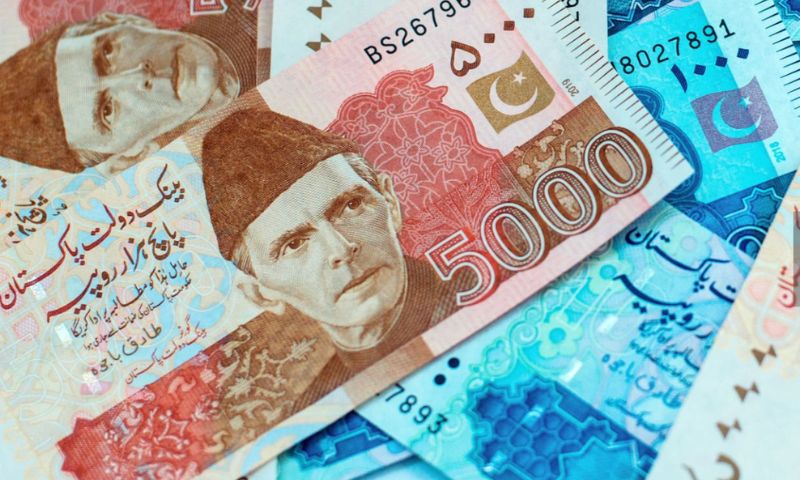 کرپٹو کرنسی اور نقدی نوٹ